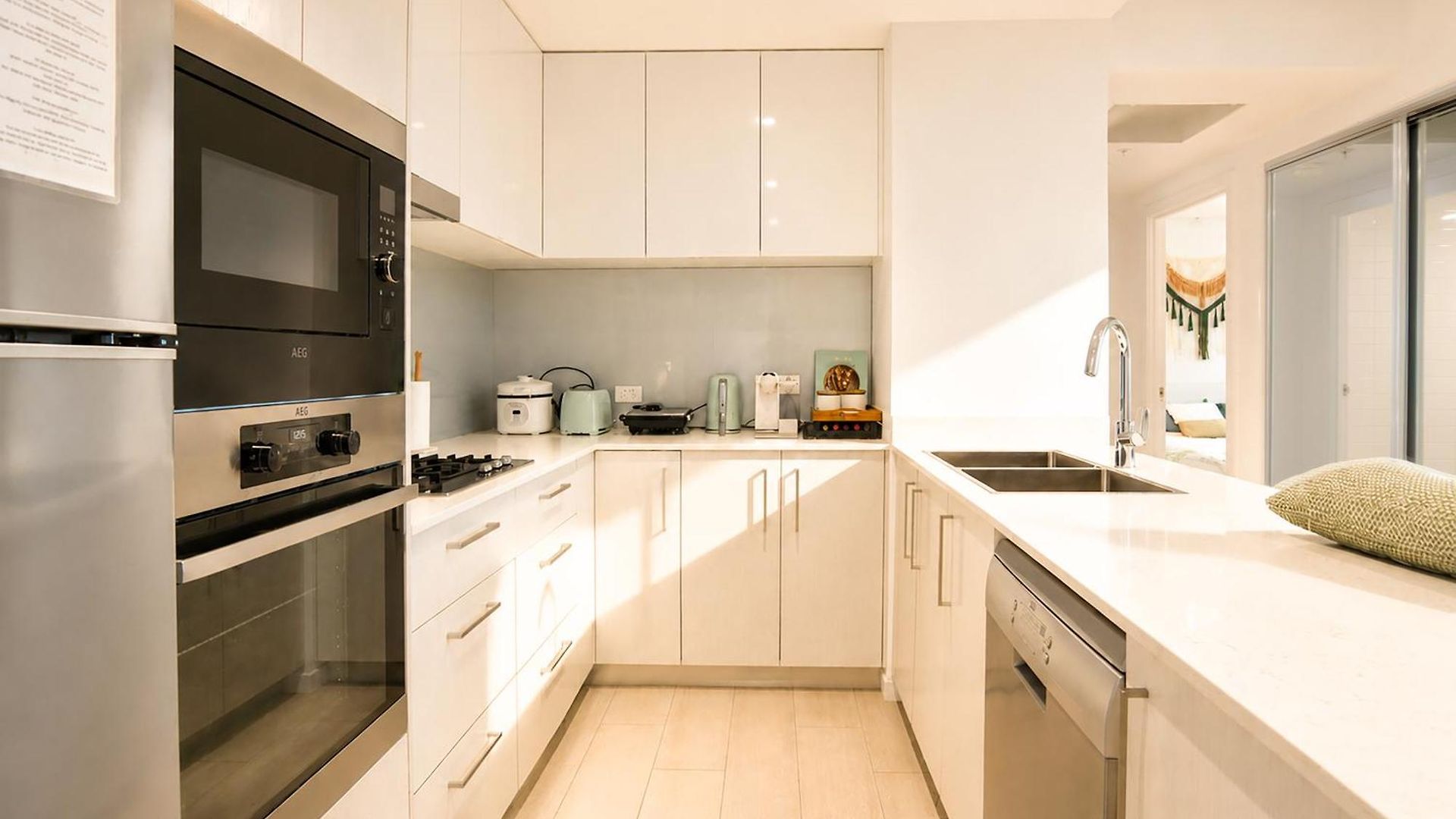 Boho Retreat - Walk To Gabba Stadium - Free Parking Apartment Brisbane