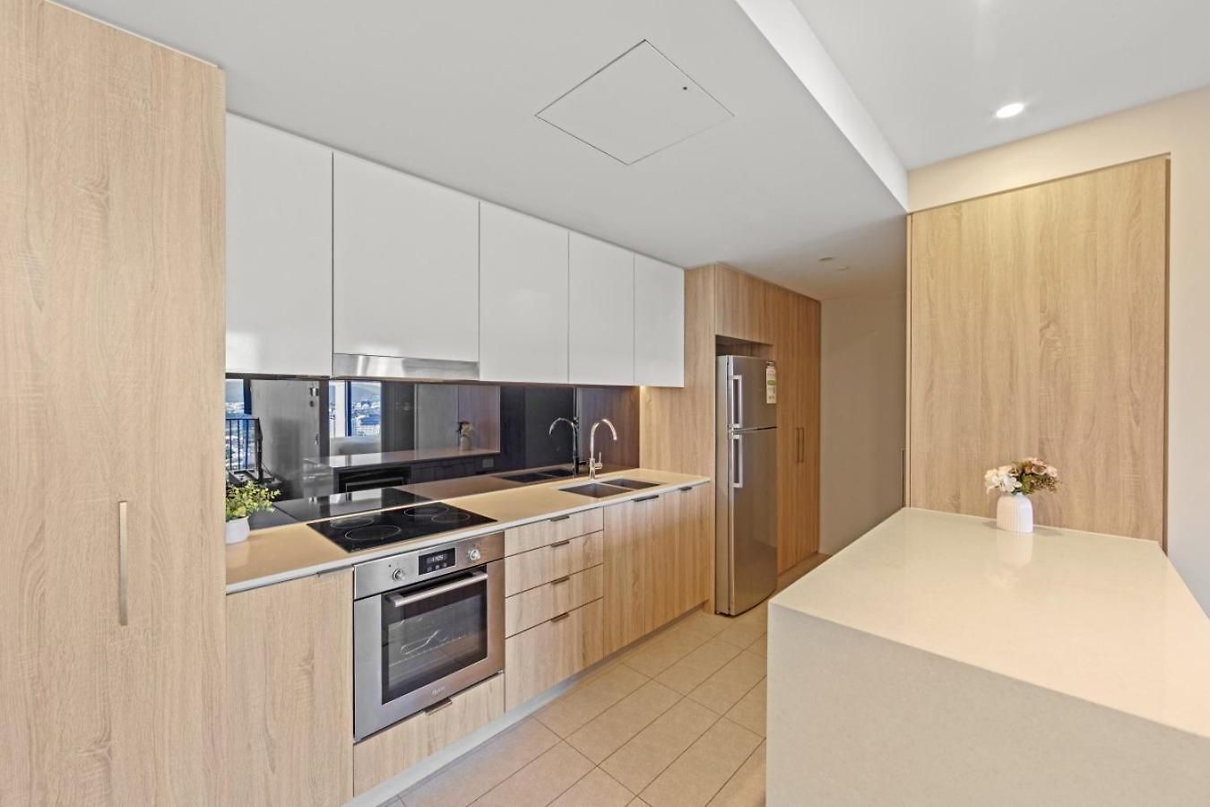 1 Bedroom With Stunning Views Heart Of * Brisbane