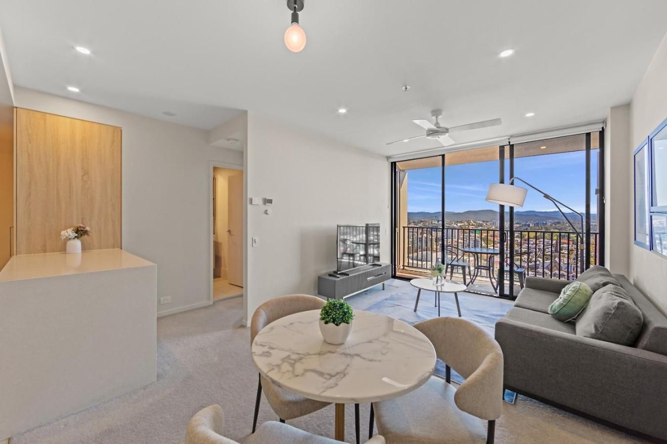 1 Bedroom With Stunning Views Heart Of * Brisbane