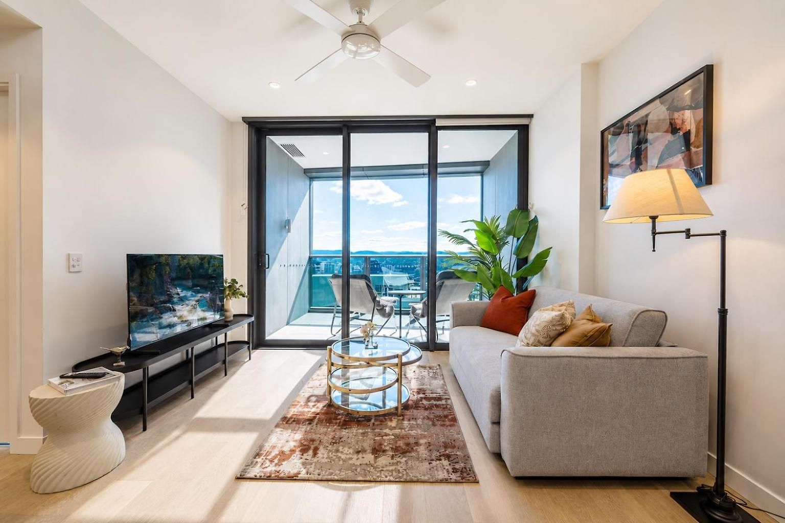 1br In Queen's Wharf Lv 29 With Sofa Bed And Carpark