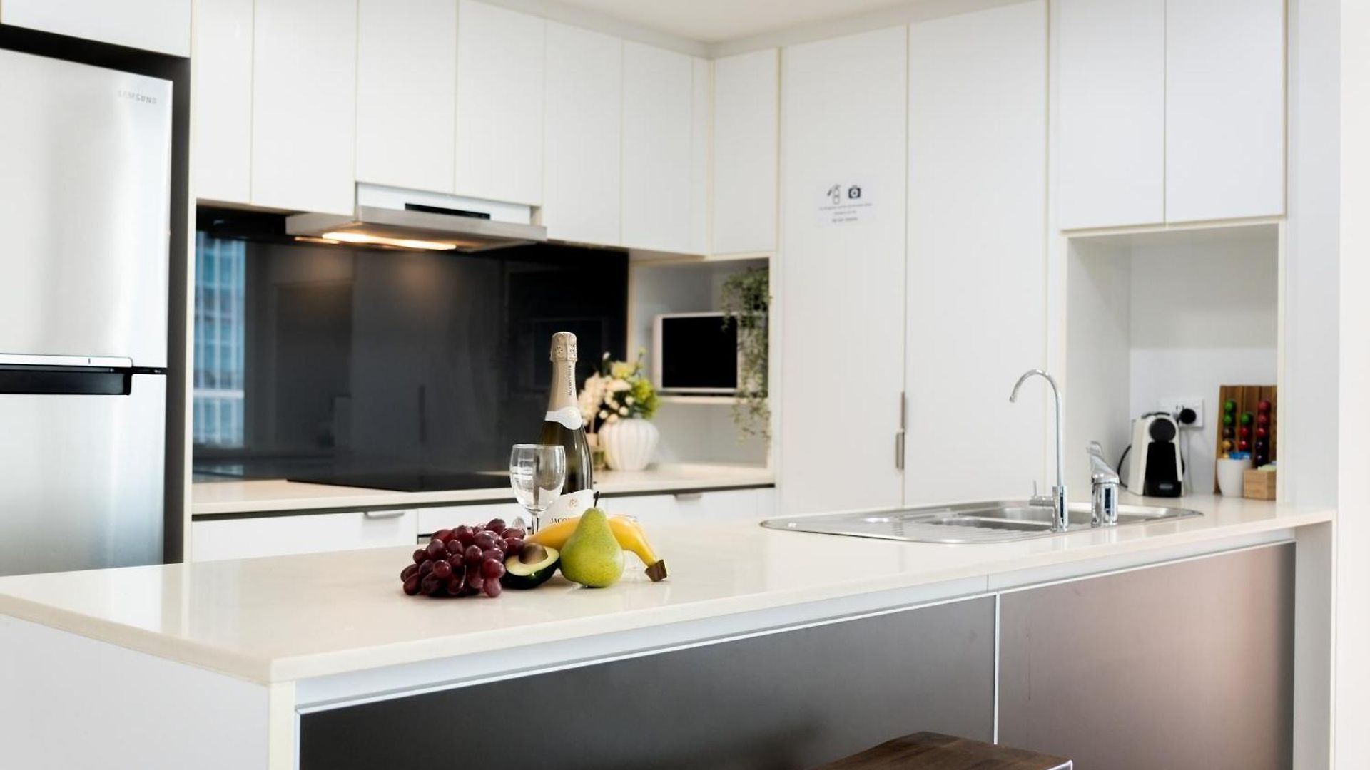 Heart Comfort Spacious 2br 2ba Brisbane