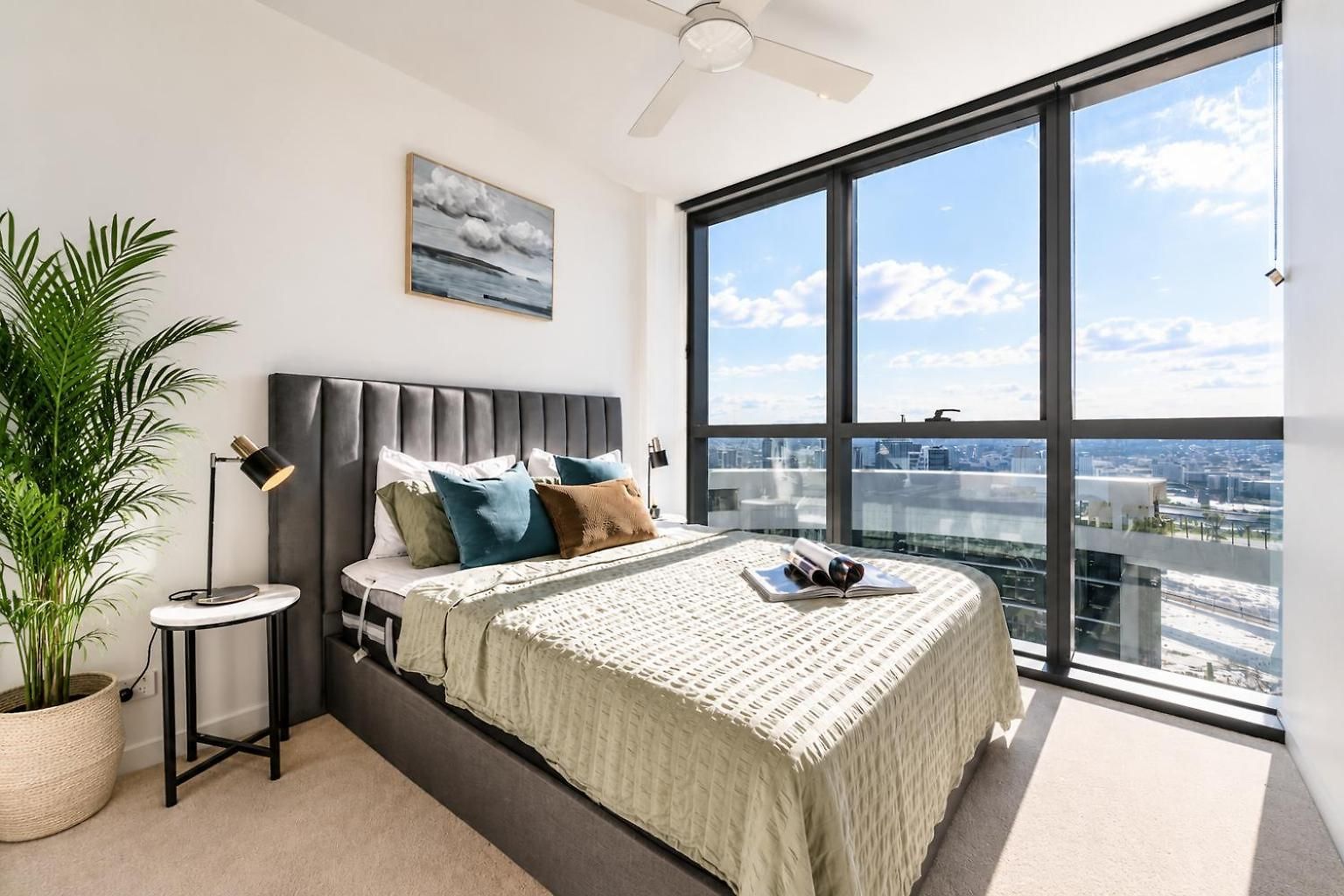 1br In Queen's Wharf Lv 29 With Sofa Bed And Carpark *