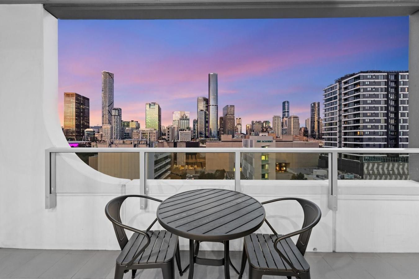 Apartment The Arthouse Nest Serene 1br Living *