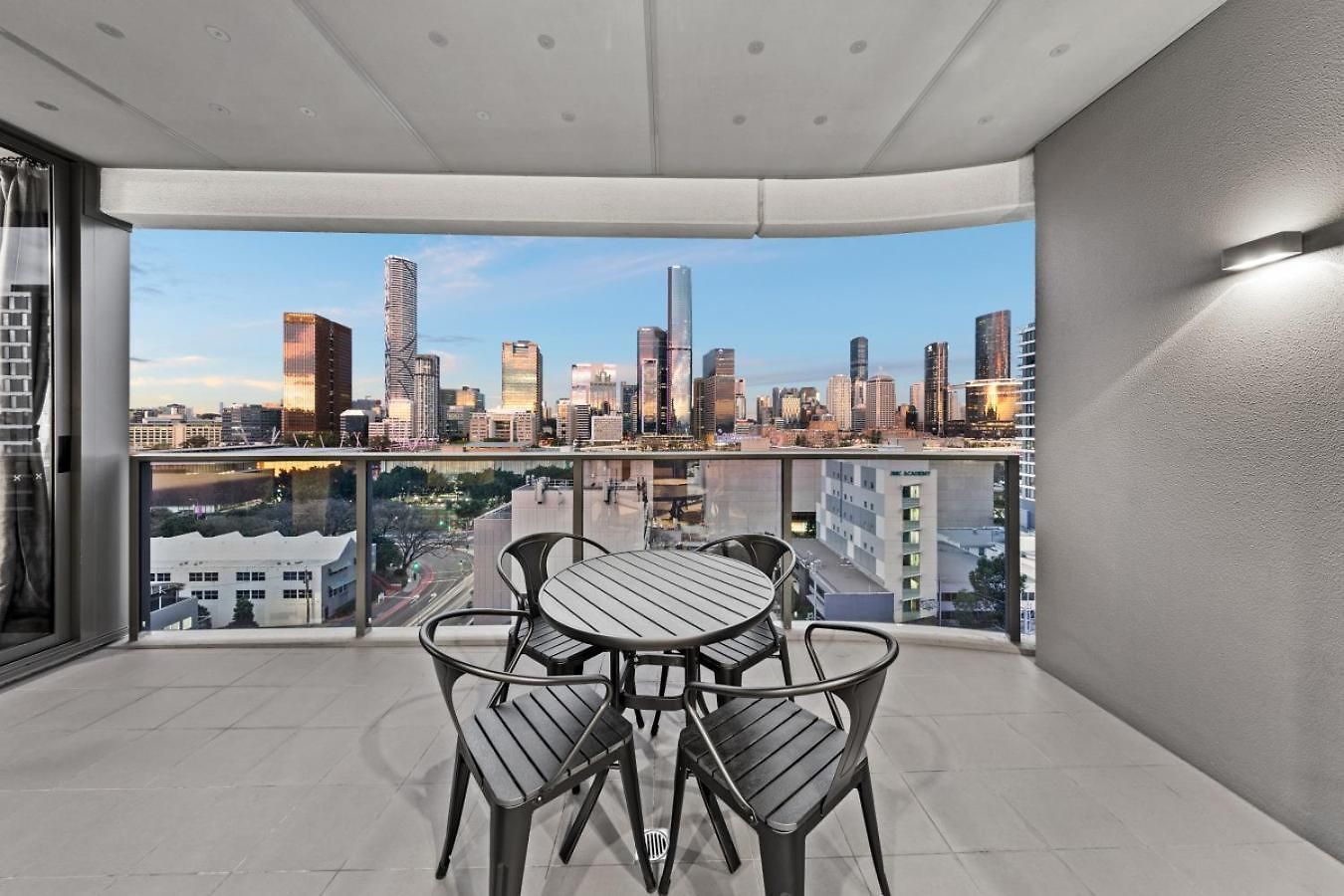 2br Escape At Lucid Apartment *