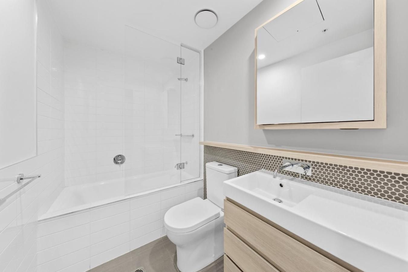 Soft Glow Serene Lucid 2br * Brisbane