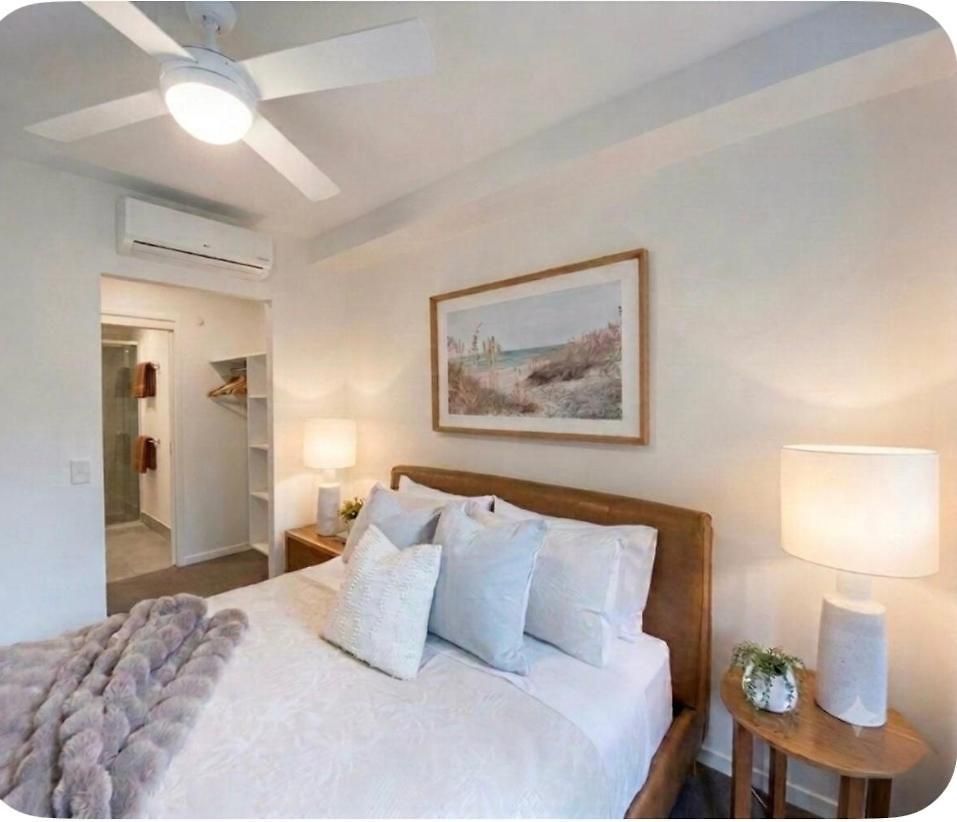 Luxe Retreat - Airport 13 Mins, Free Parking, Train, Bus, Shops & Parks Nearby