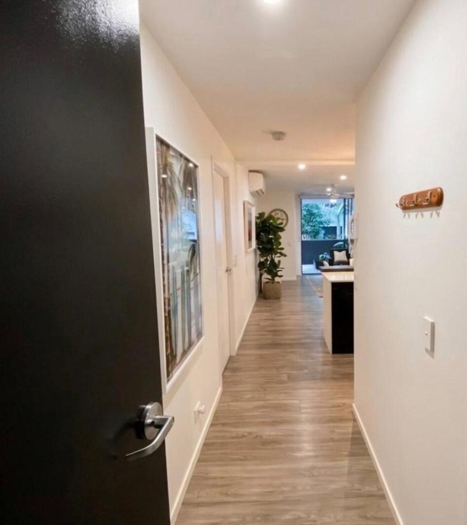Luxe Retreat - Airport 13 Mins, Free Parking, Train, Bus, Shops & Parks Nearby Apartment Brisbane