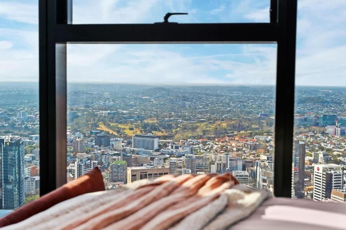 Skytower - 81st Floor, & River Views, Free Car Parking
