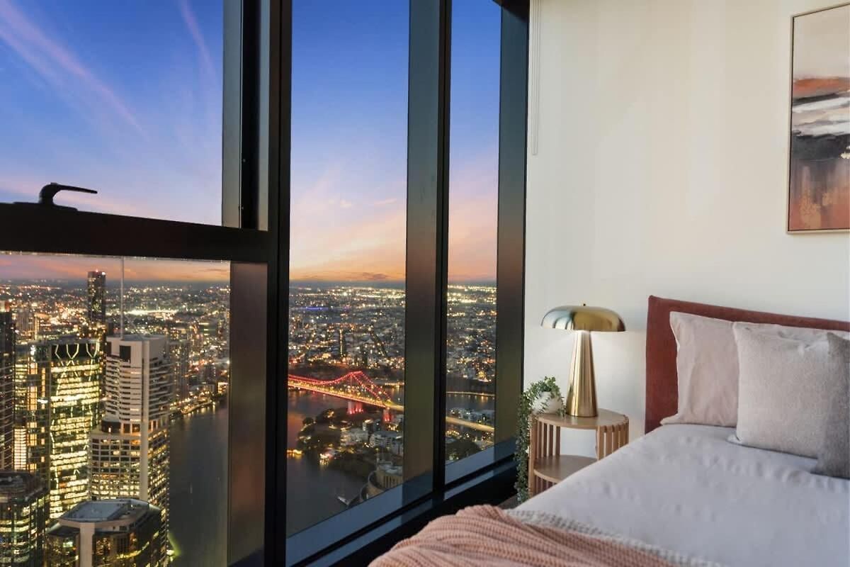 Skytower - 81st Floor, & River Views, Free Car Parking Apartment
