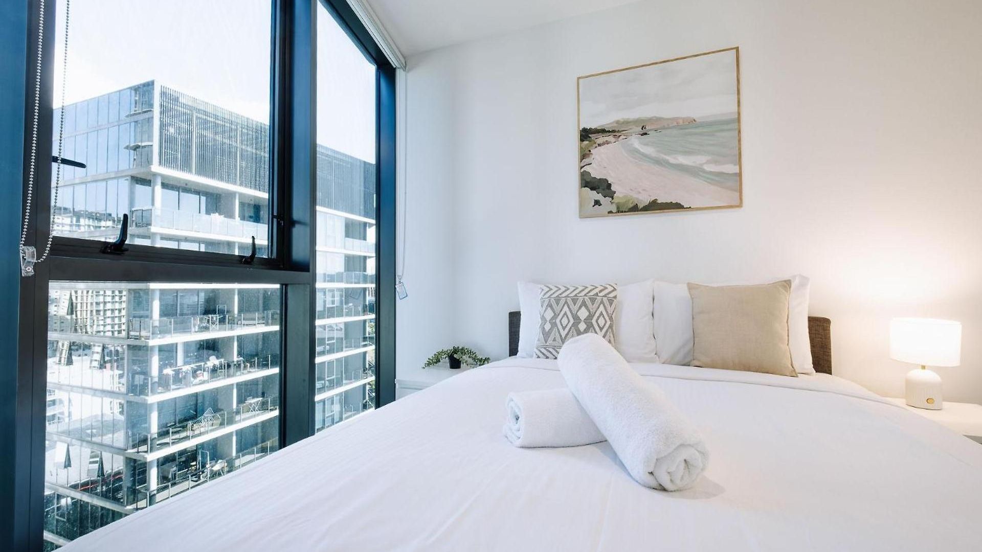 Apartment Skyline Serenity 2br With River & Views *