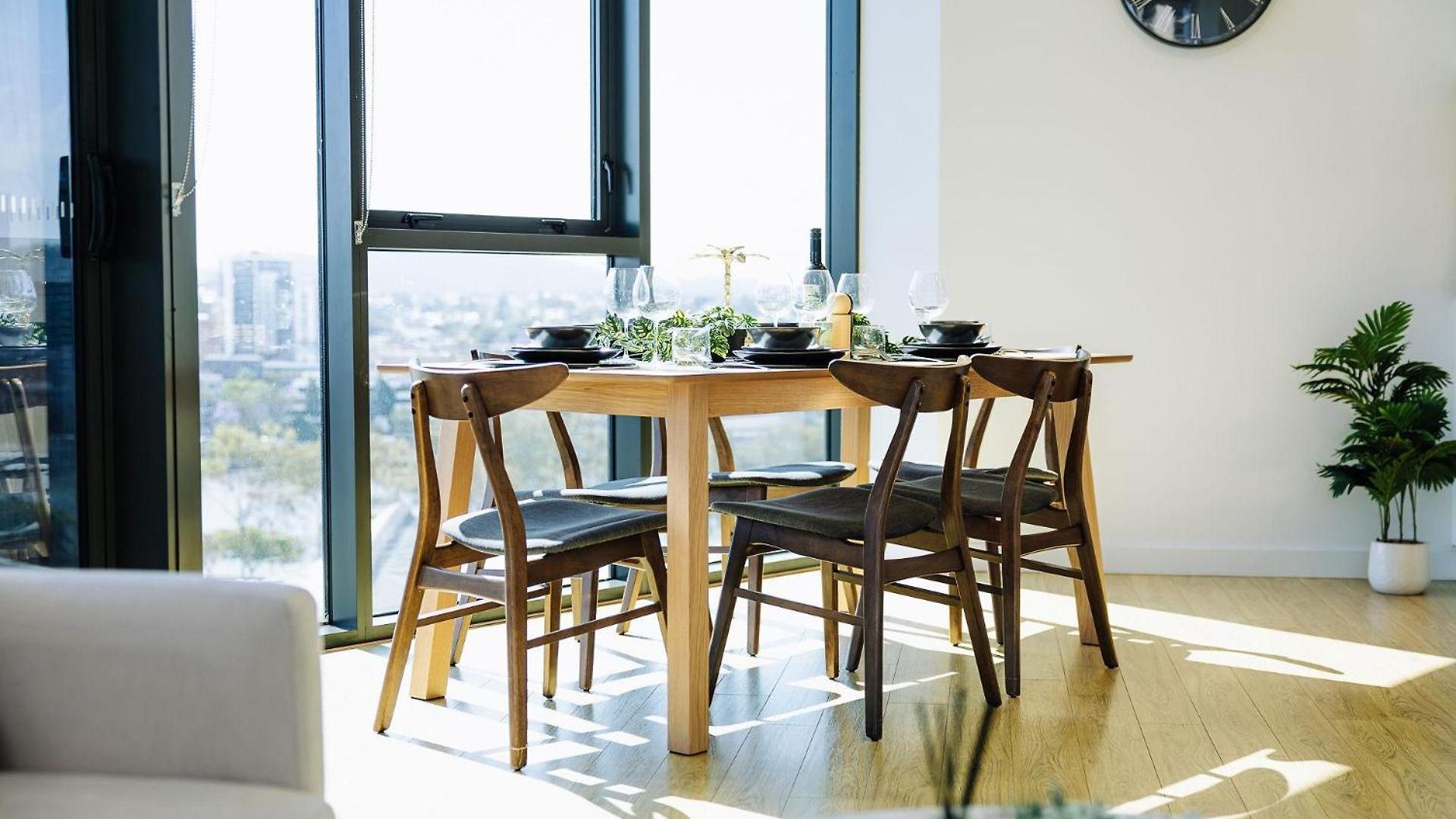 Skyline Serenity 2br With River & Views * Brisbane