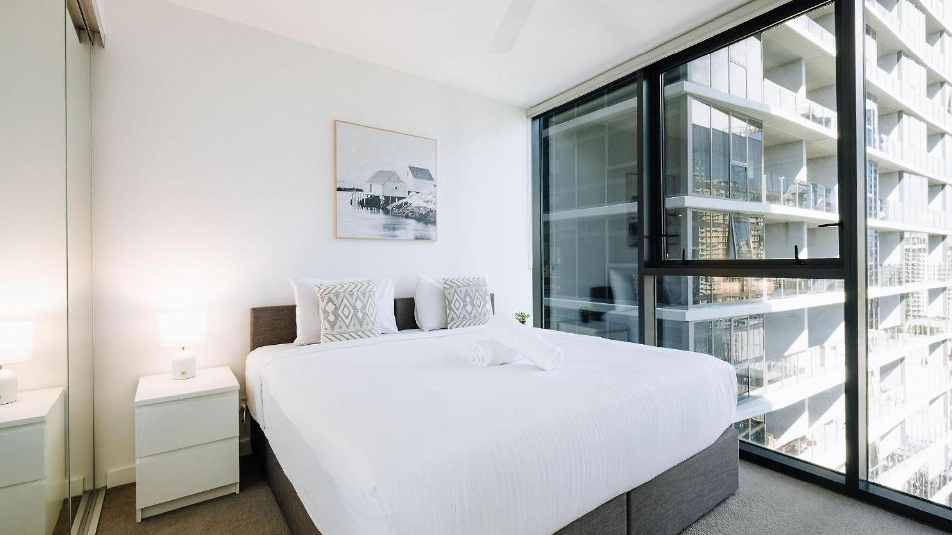 Skyline Serenity 2br With River & Views *