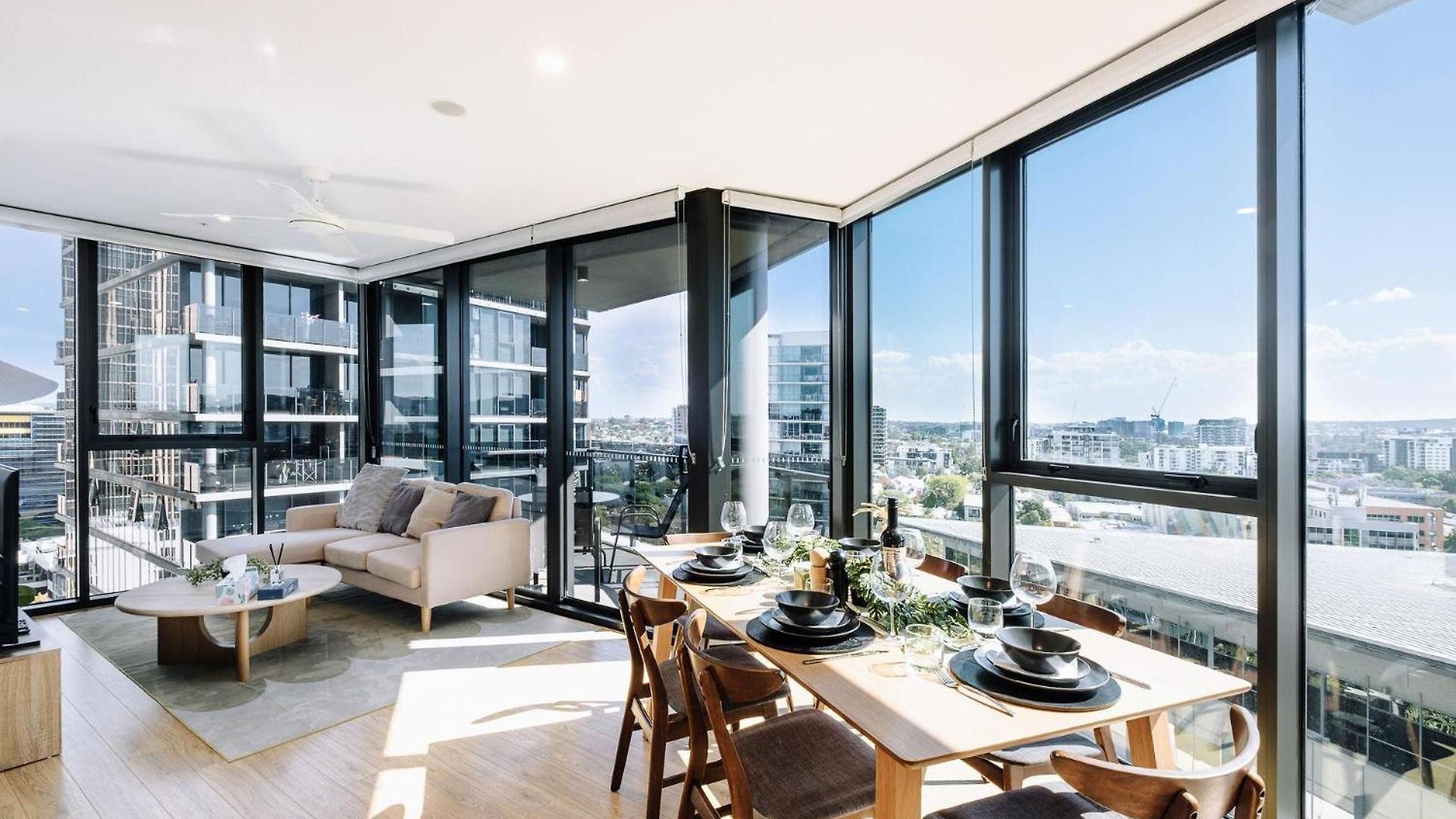 Skyline Serenity 2br With River & Views Apartment
