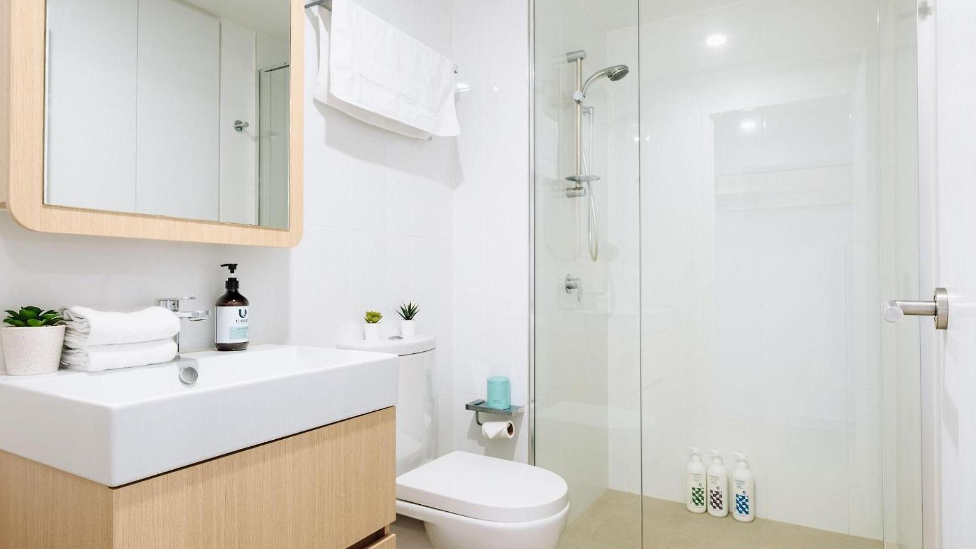Skyline Serenity 2br With River & Views * Brisbane