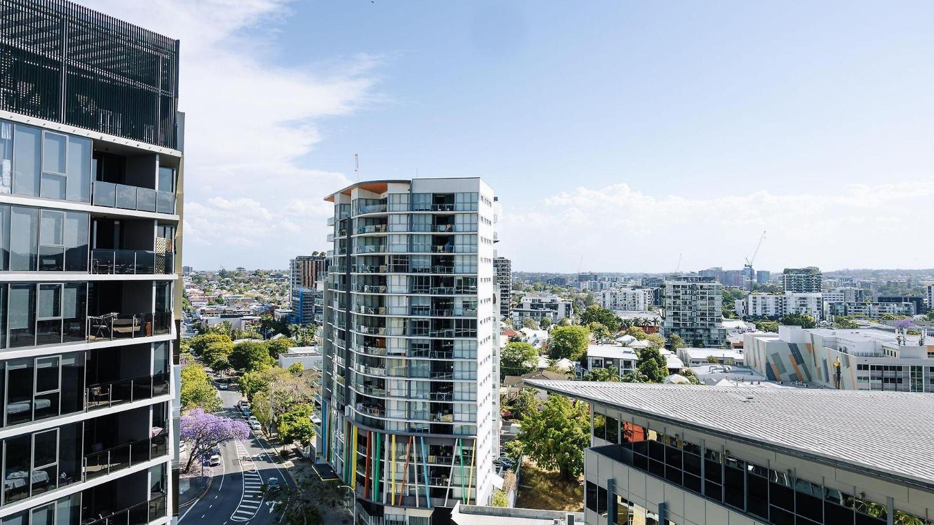 Skyline Serenity 2br With River & Views *