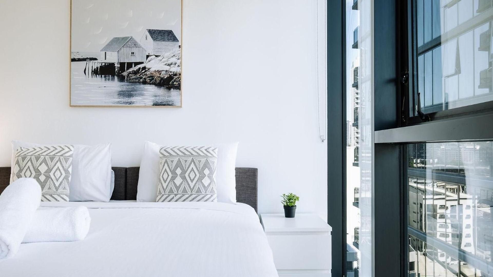 Skyline Serenity 2br With River & Views Apartment Brisbane