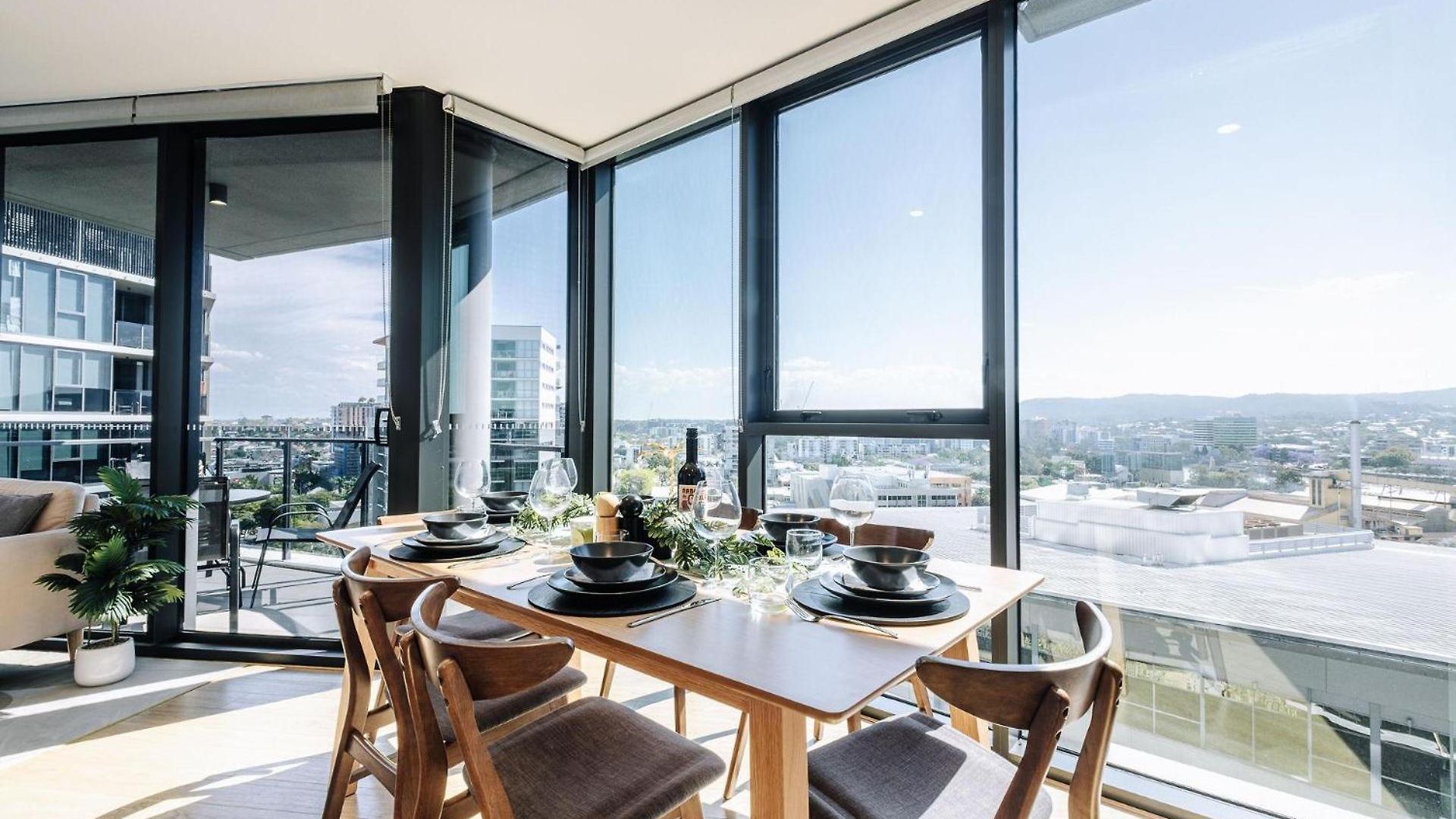 Skyline Serenity 2br With River & Views Apartment Brisbane
