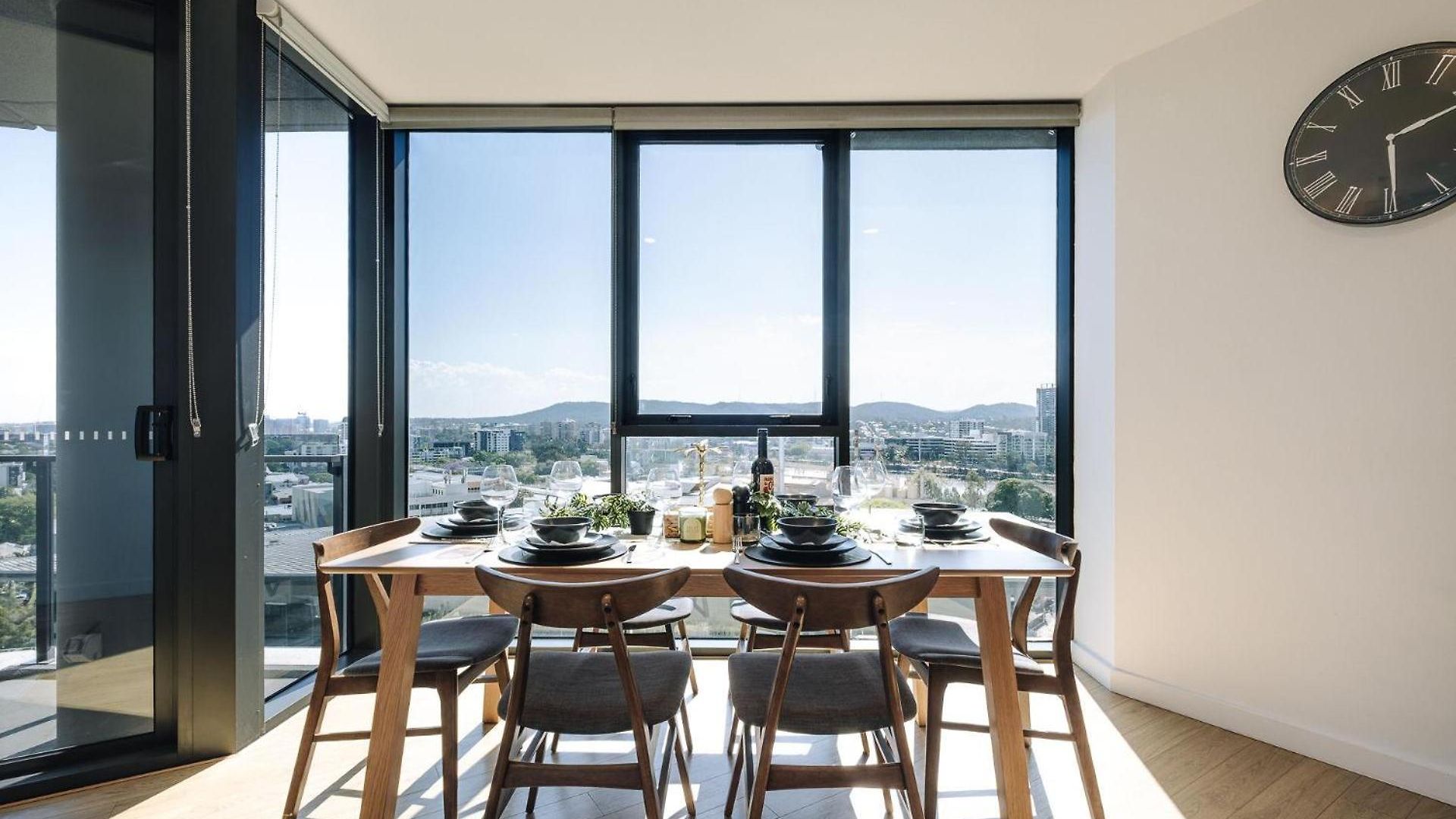Apartment Skyline Serenity 2br With River & Views