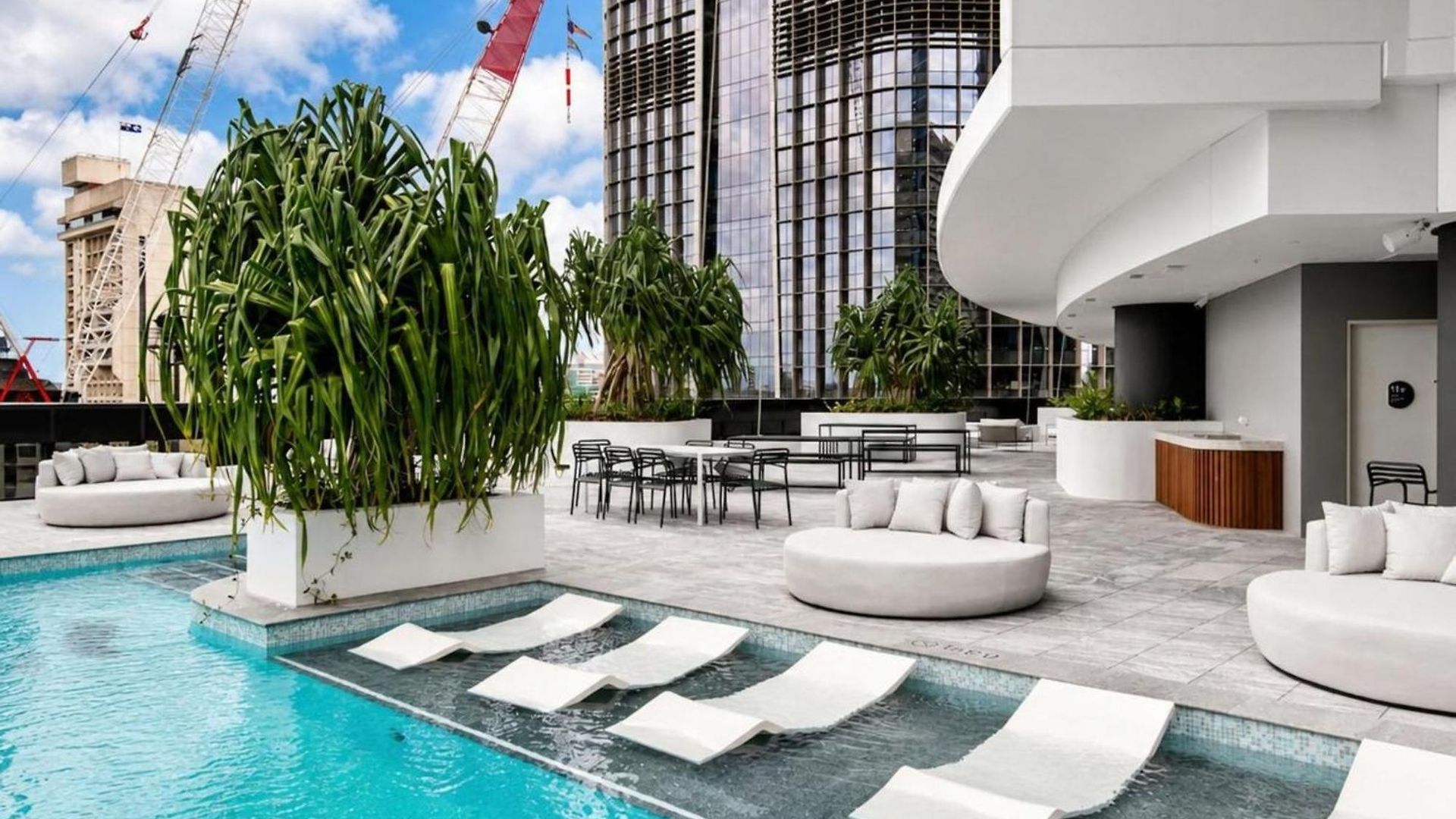 Luxury Riverfront Level 38 Queen's Wharf Tower Apartment Brisbane