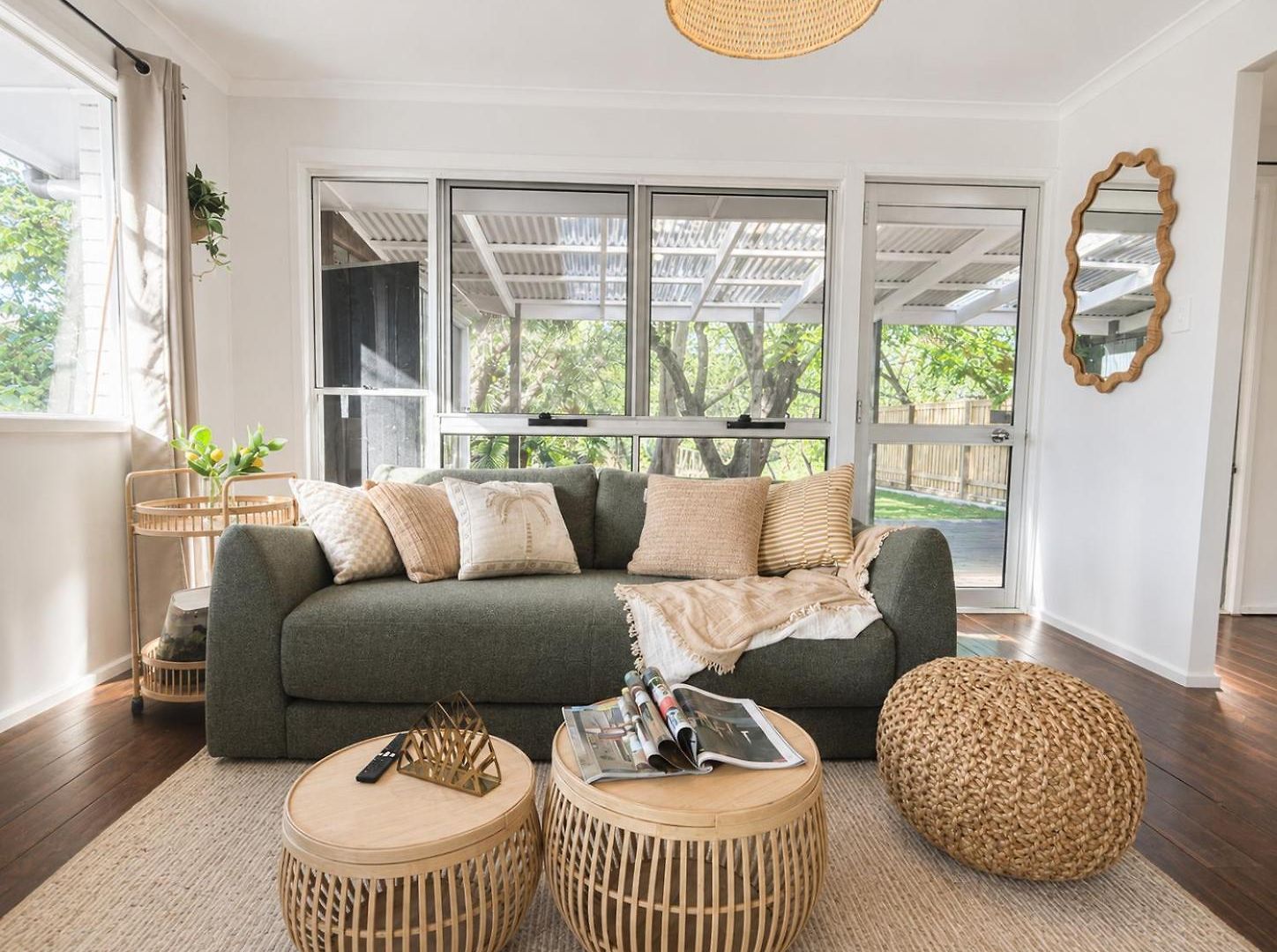 2br Chic Urban Escape In Norman Park Near Bne With Parking Brisbane