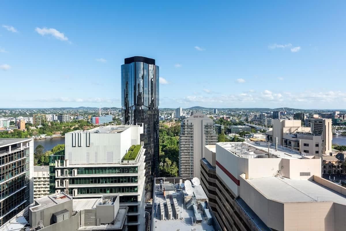 Modern On Mary 1 Bedroom, 1 Bathroom, 1 Car, Views! Apartment *