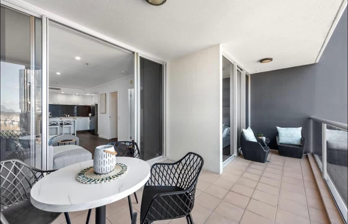 Modern On Mary 1 Bedroom, 1 Bathroom, 1 Car, Views! Brisbane