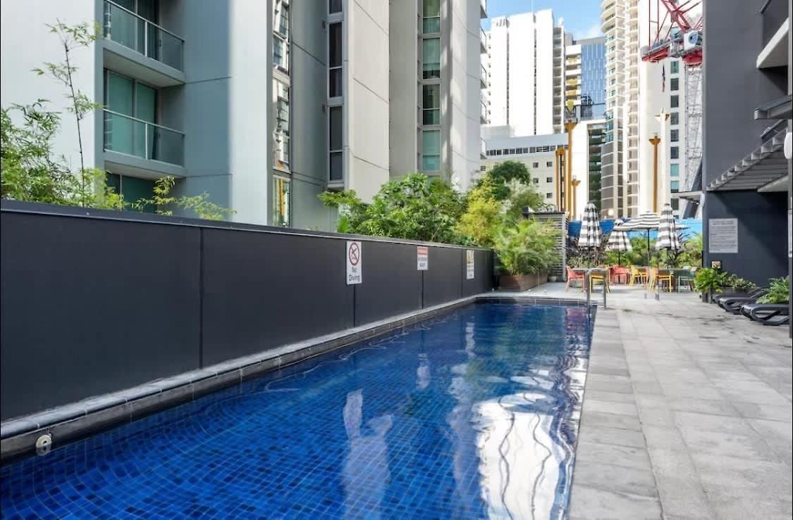 Apartment Modern On Mary 1 Bedroom, 1 Bathroom, 1 Car, Views!