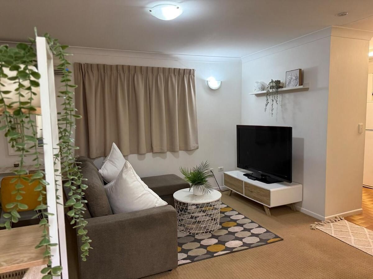 Holiday home Huge House With 2 Buildings And Pool 7br *
