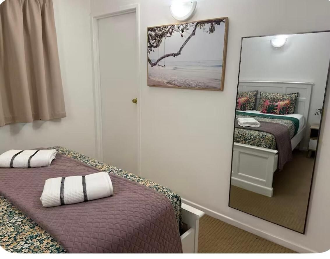 Holiday home Huge House With 2 Buildings And Pool 7br Brisbane
