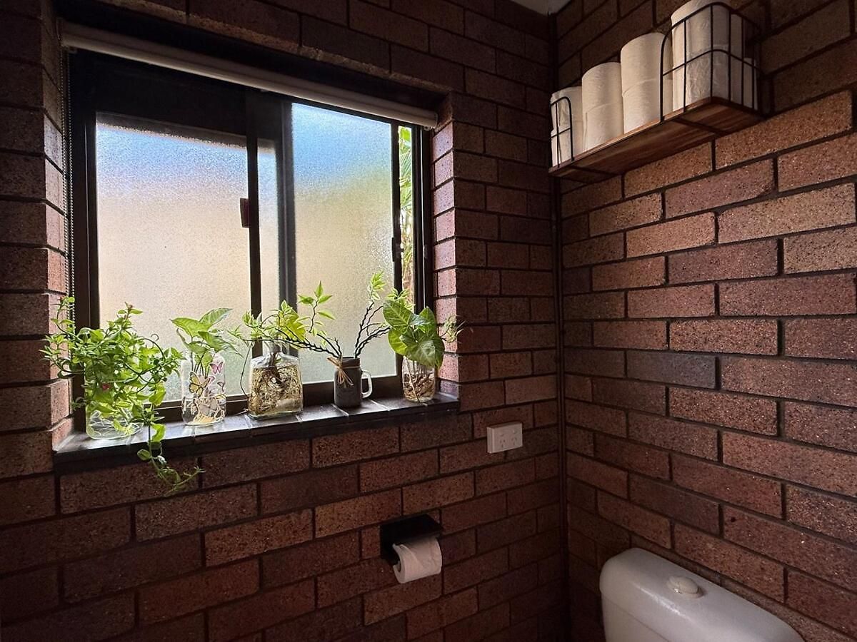 Huge House With 2 Buildings And Pool 7br Brisbane