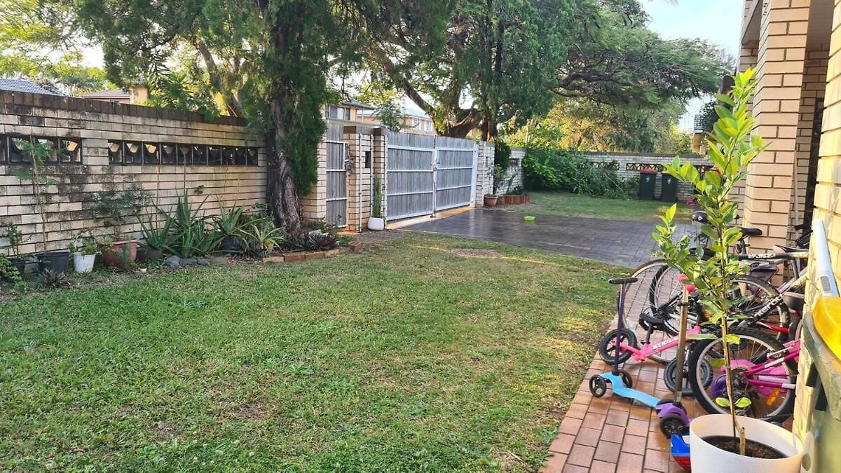 Holiday home Huge House With 2 Buildings And Pool 7br Brisbane