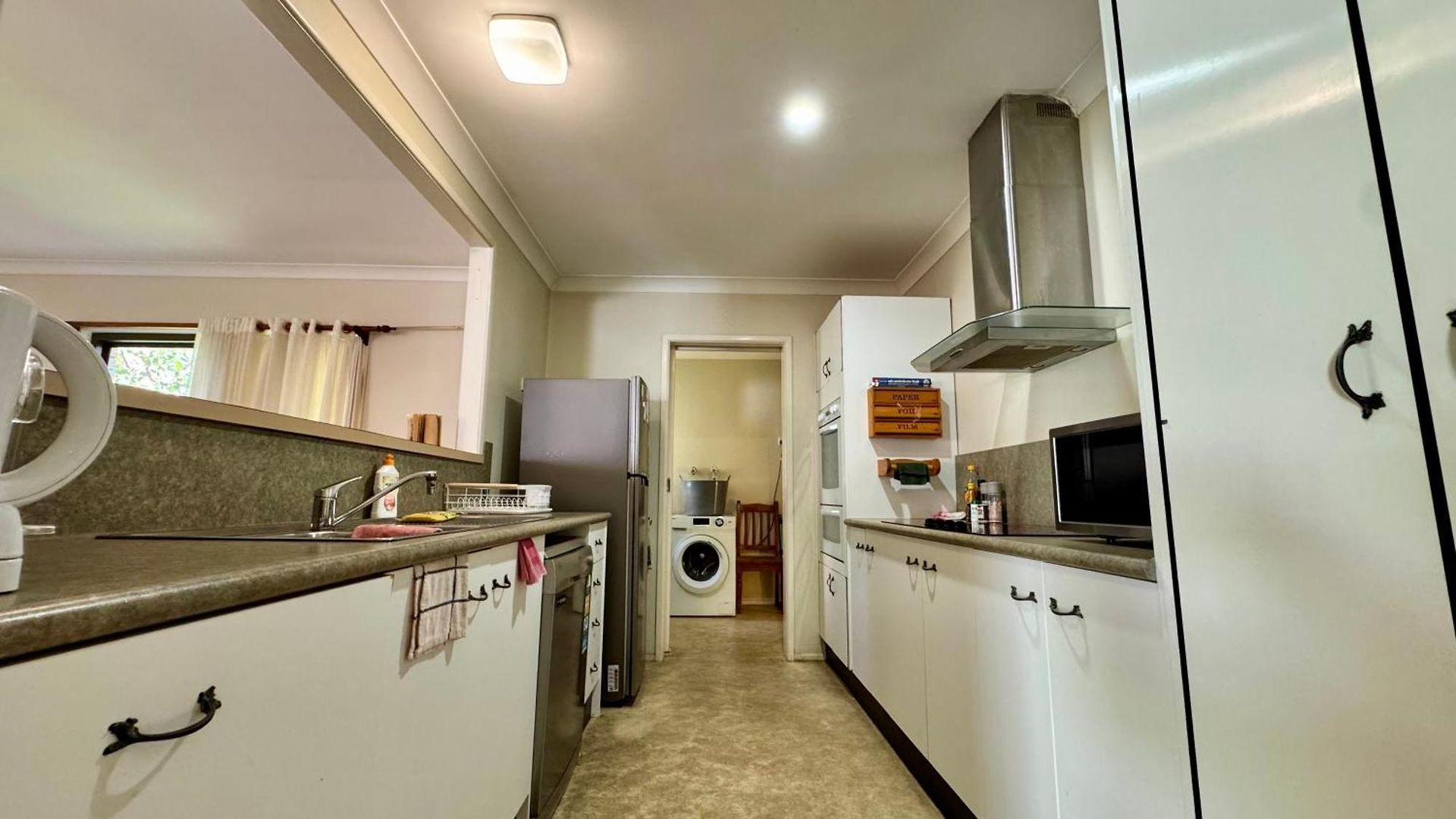Walk To Market Square And Garden City! Macgregor Homestay