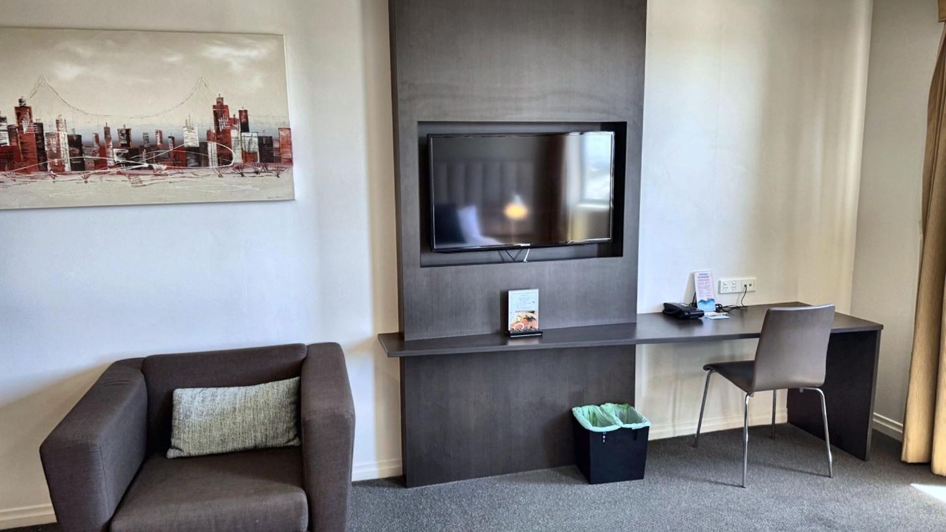 Two-bedroom Escape I Mantra On Queen Apartment Brisbane