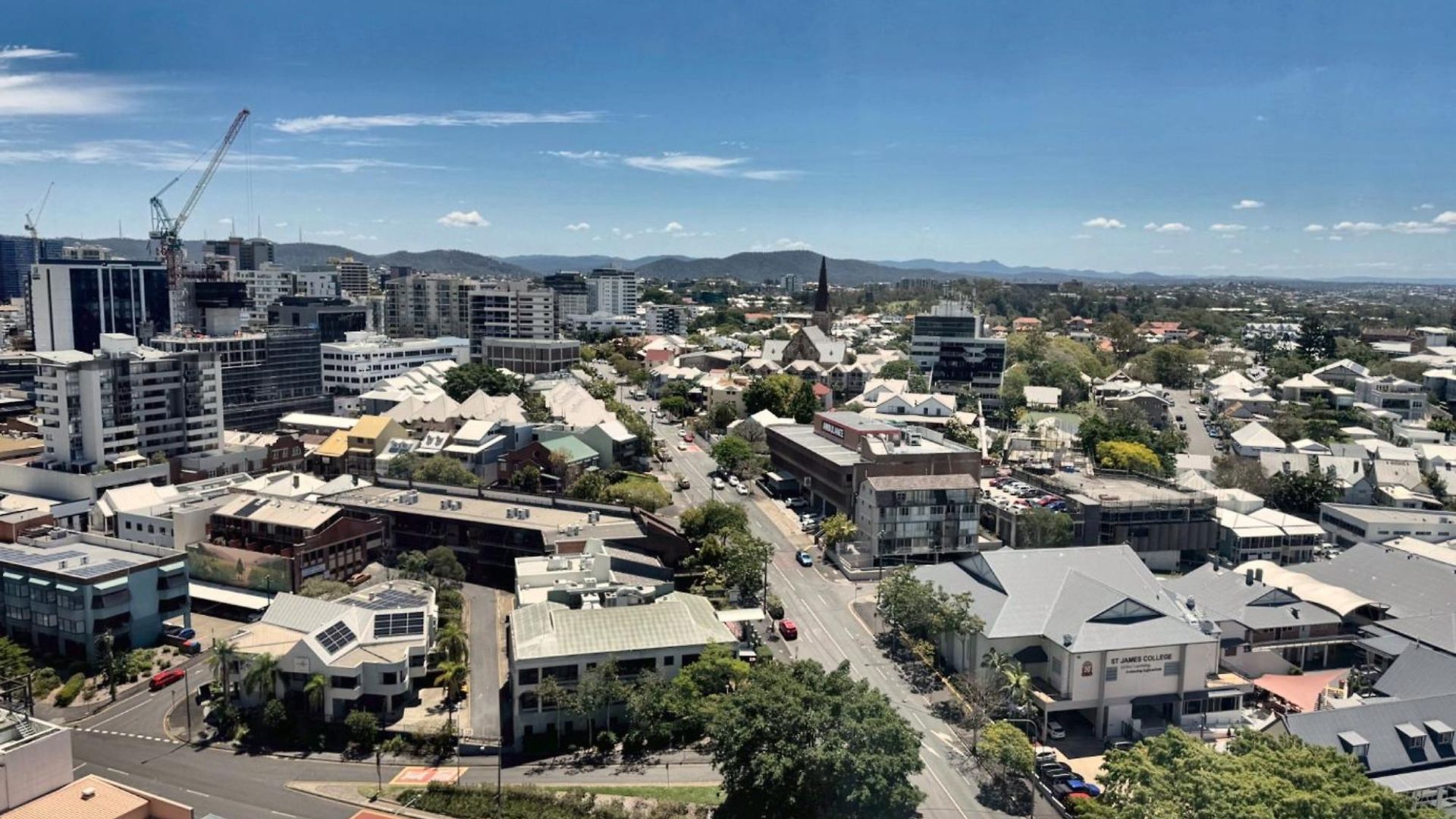 Two-bedroom Escape I Mantra On Queen Brisbane