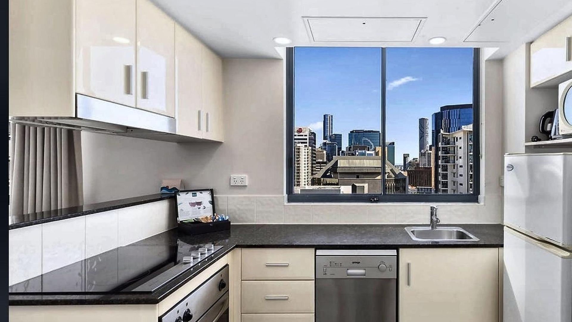 Apartment Two-bedroom Escape I Mantra On Queen