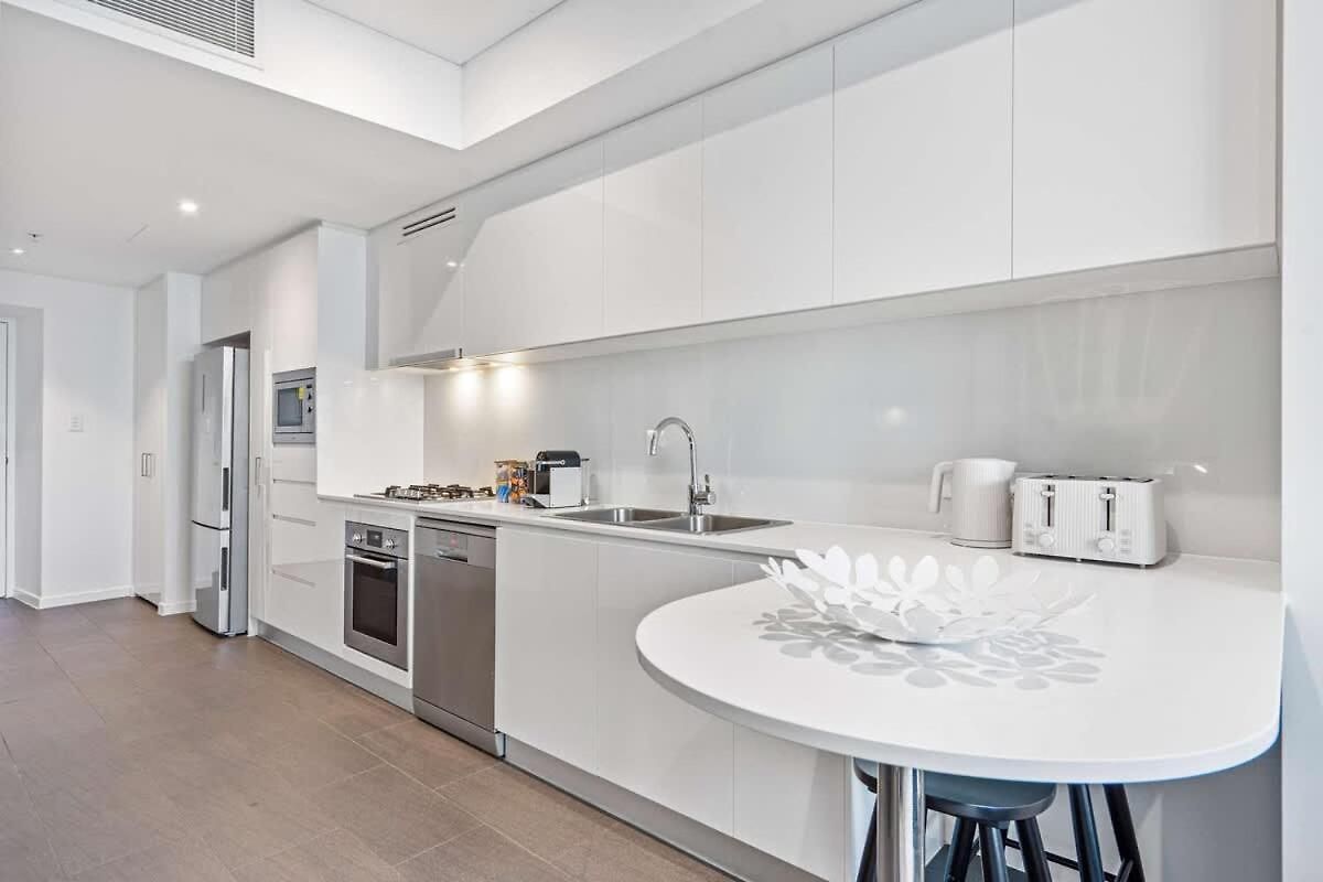 With Pool, Gym And Secure Car Space * Brisbane