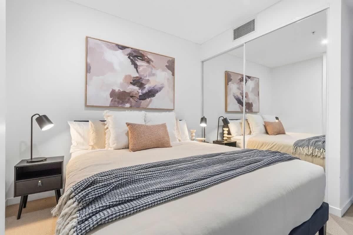 With Pool, Gym And Secure Car Space Brisbane