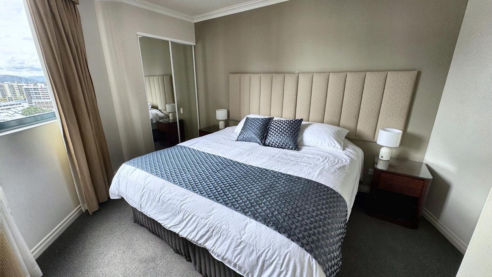 Apartment Two-bedroom Escape I Mantra On Queen *