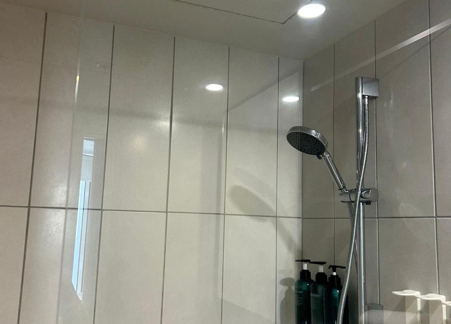 Premium Unit W/ Rooftop Pool In The Heart Apartment *