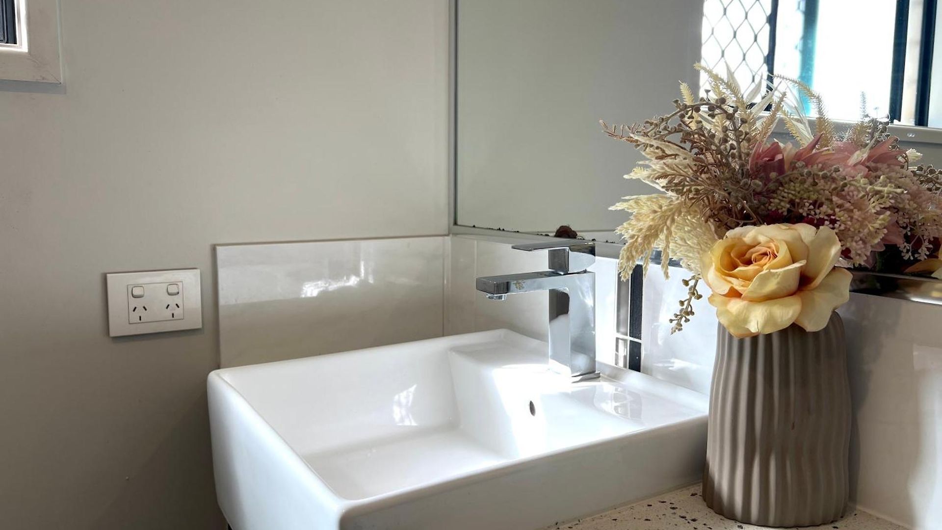 14c Breeze Ensuite In Coopers Plains 3* Brisbane