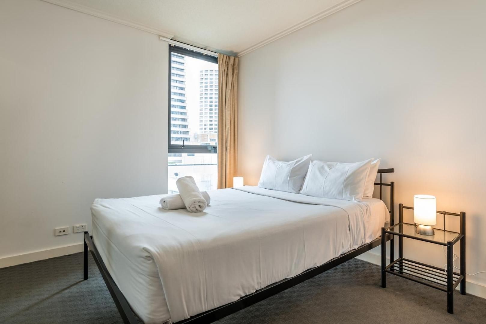 Modern 2br In Cbd | Pool | Gym | Parking Apartment *