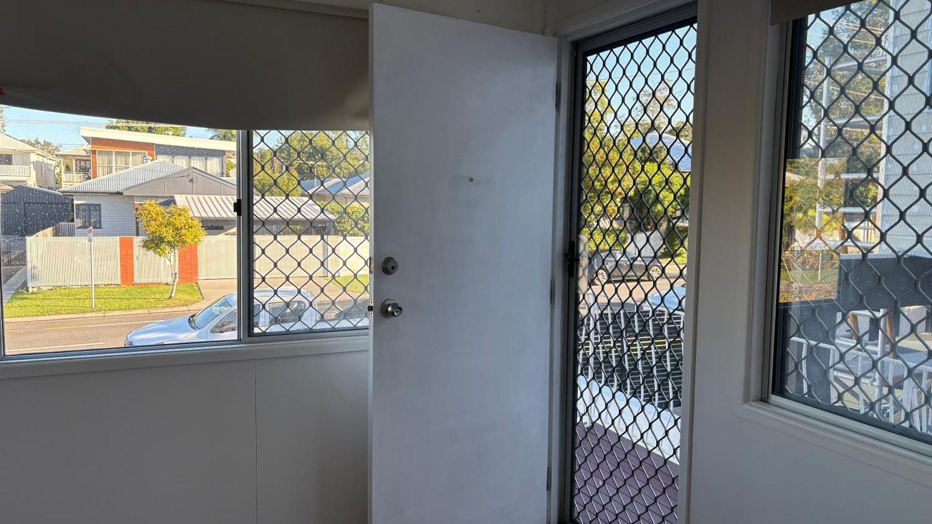 Welcome To Your Leafy Retreat In Graceville 3*