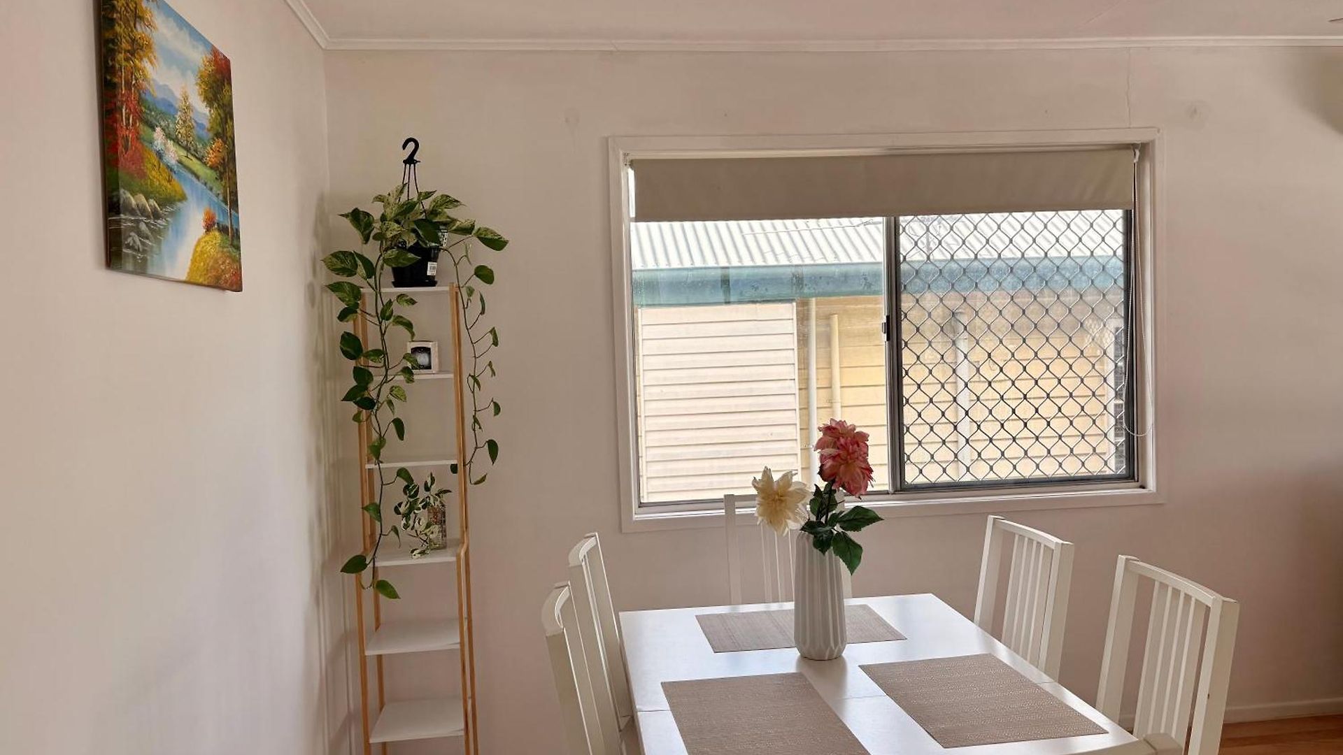 Your Cozy Retreat In Graceville Guest house