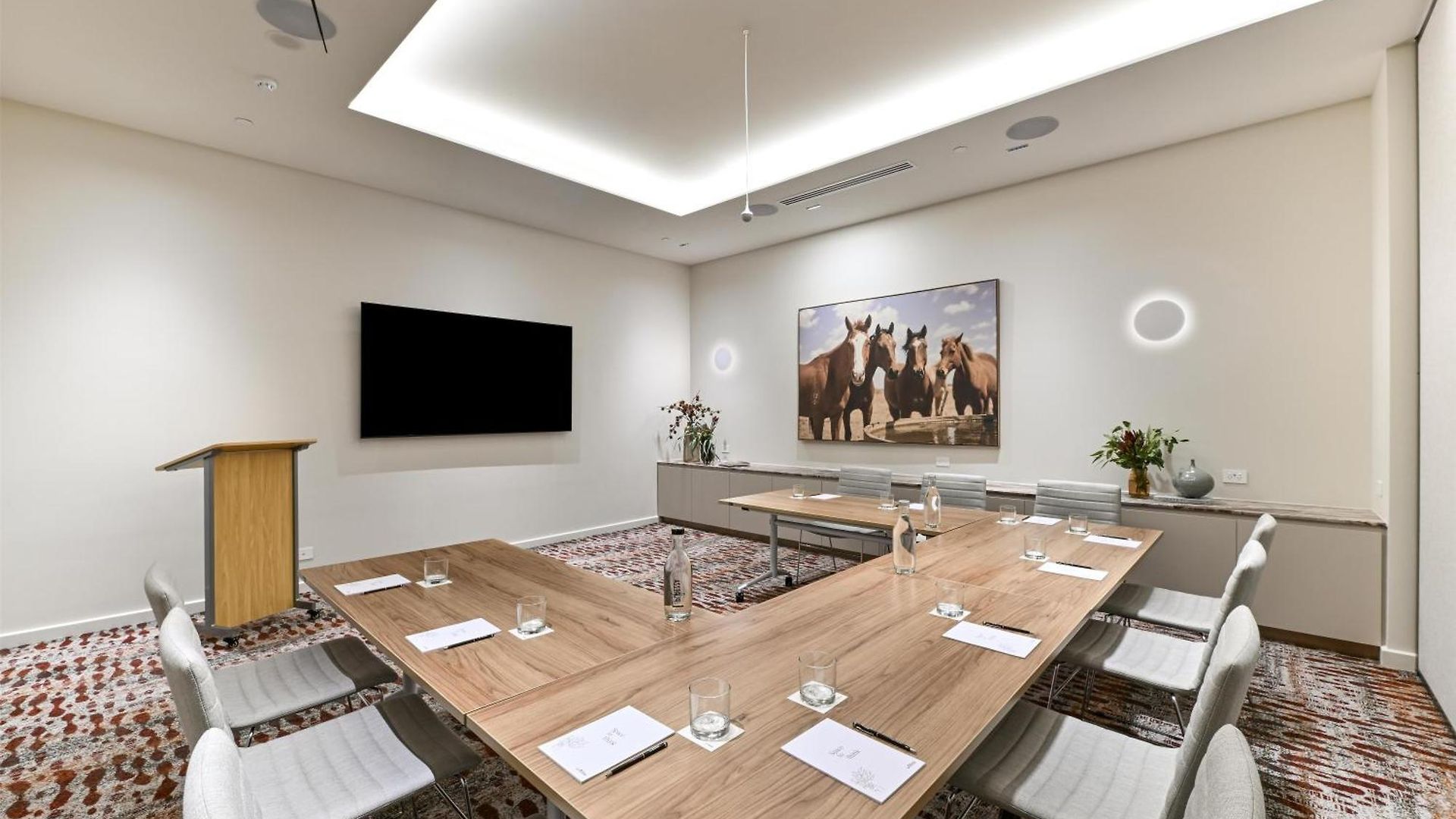 Hotel Adina Chermside 4*
