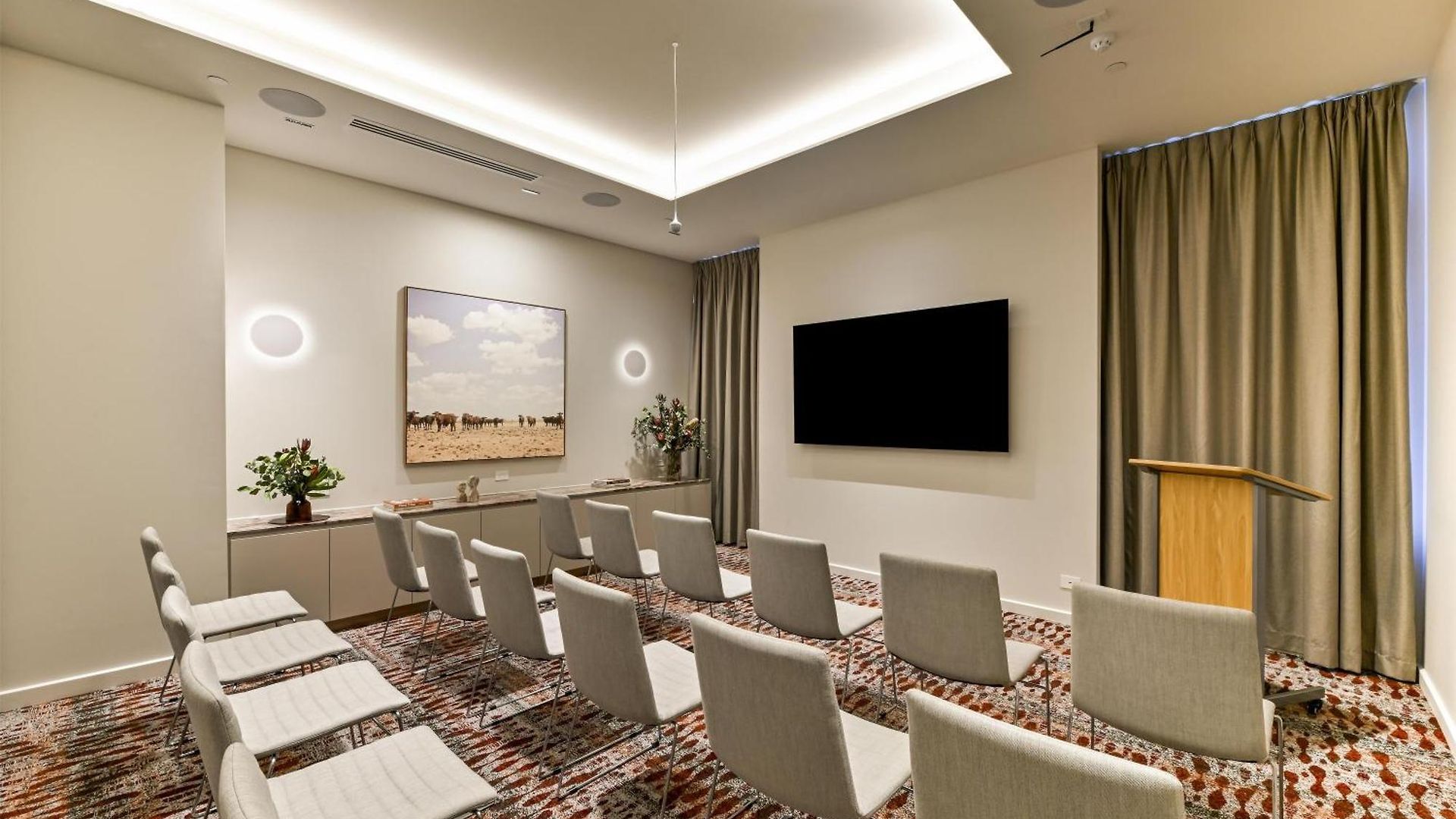Hotel Adina Chermside 4*
