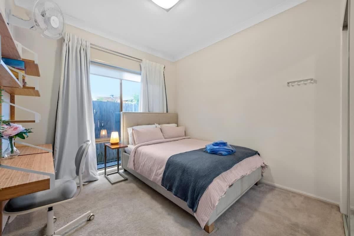 Open Plan 3 Bedroom House - Taringa
