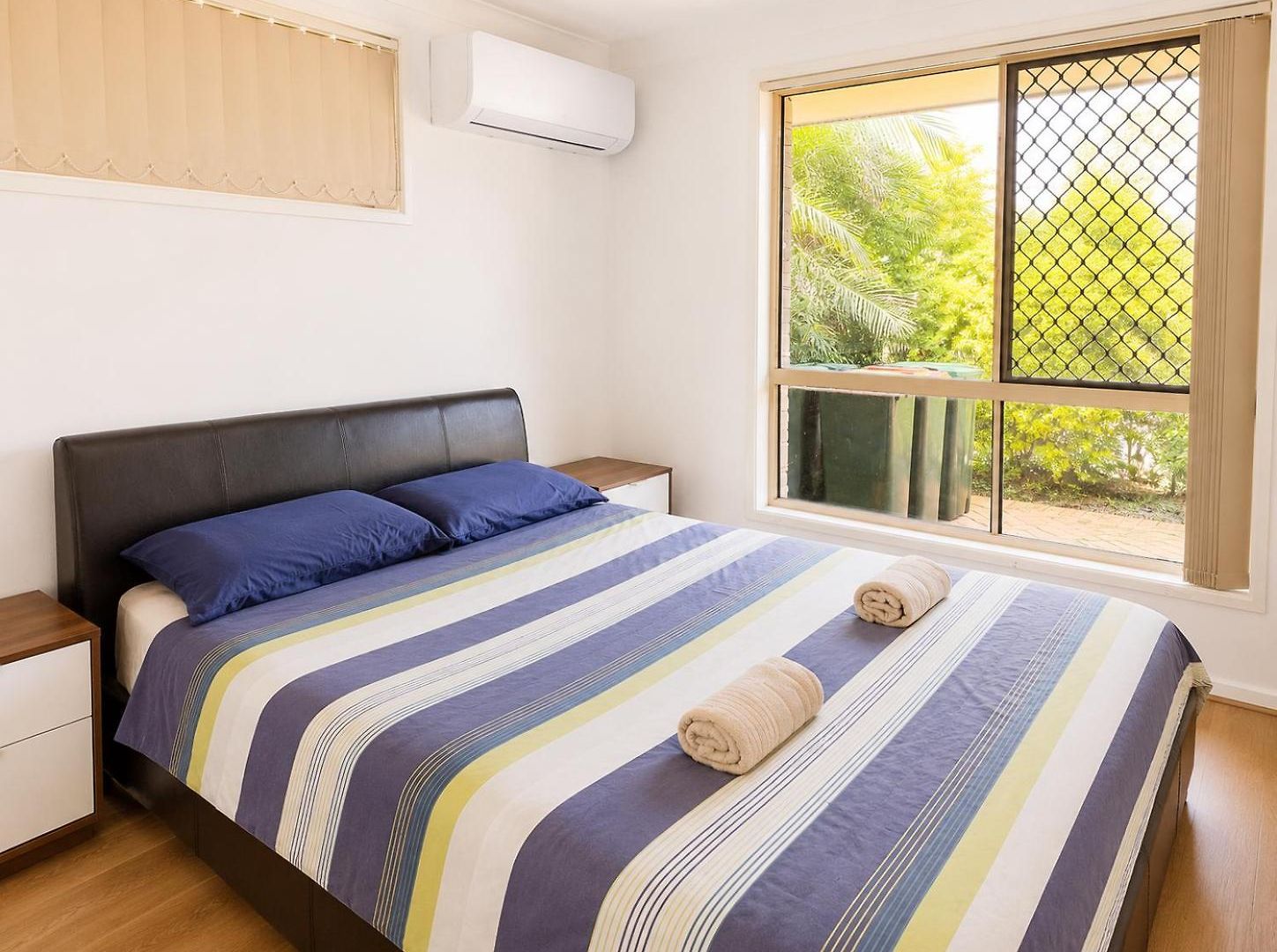 Mt Gravatt Affordable 4 Bedroom Family | Sleep 8 *