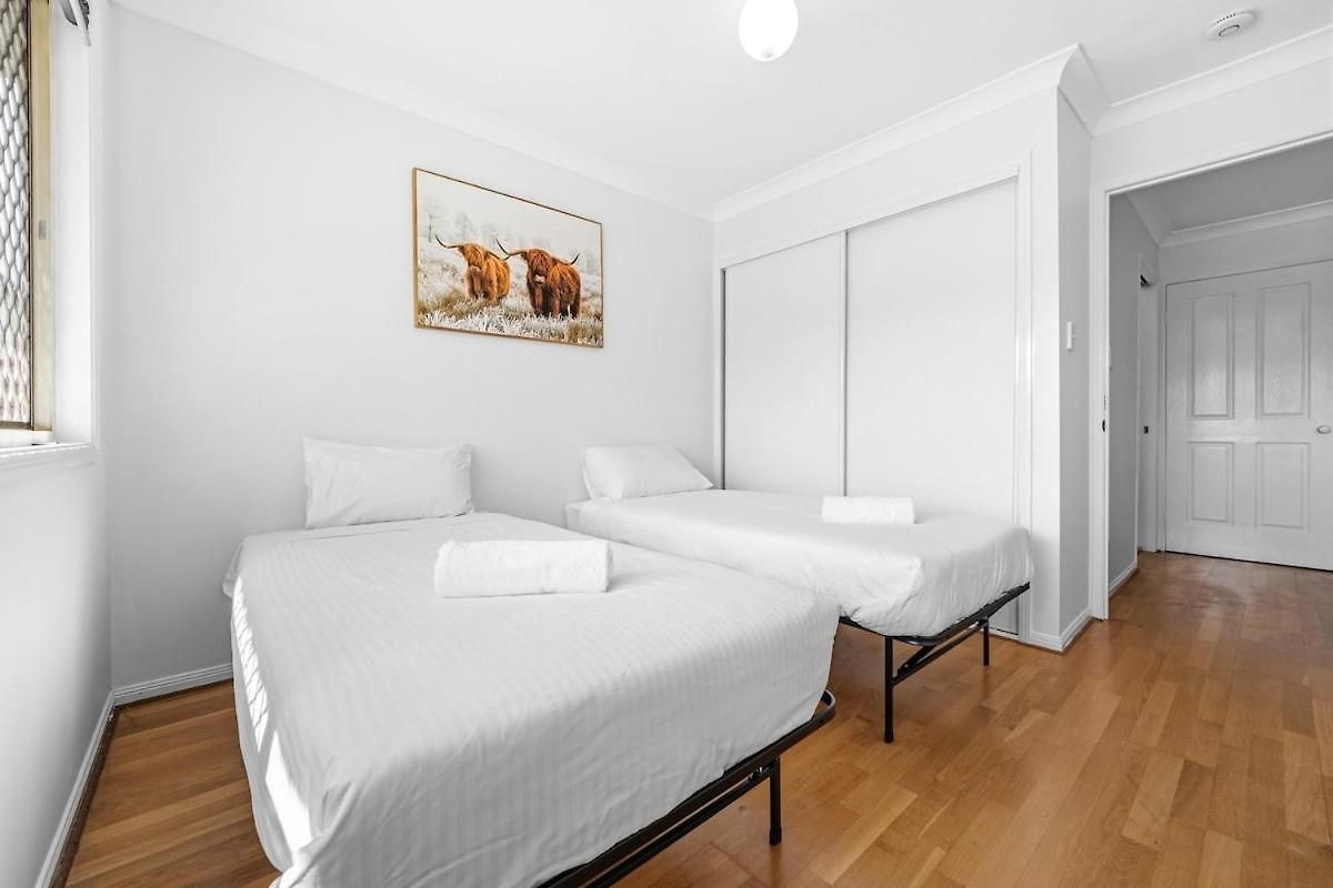 Villa 4br House Close To Sunnybank, Qeii Hospital,griffith Nathan,nissan Arena Brisbane