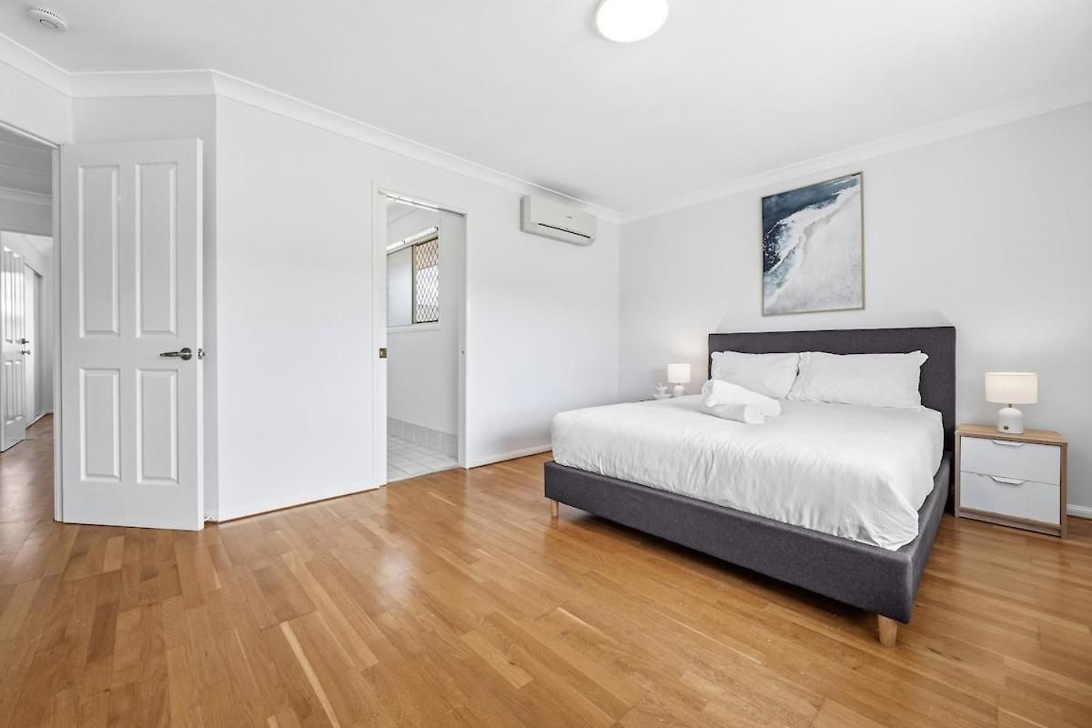 Villa 4br House Close To Sunnybank, Qeii Hospital,griffith Nathan,nissan Arena *