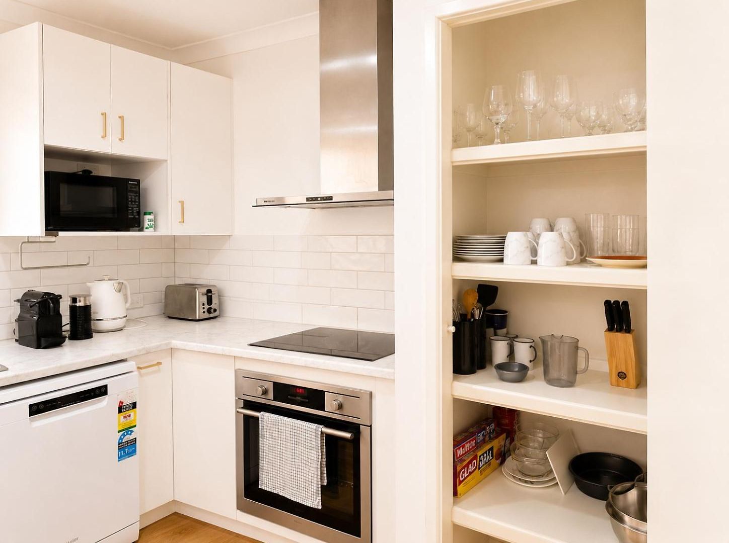 Holiday home Mt Gravatt Affordable 4 Bedroom Family | Sleep 8 *